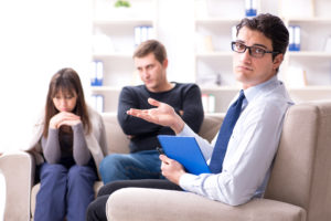 Family visiting psychologist for family problem